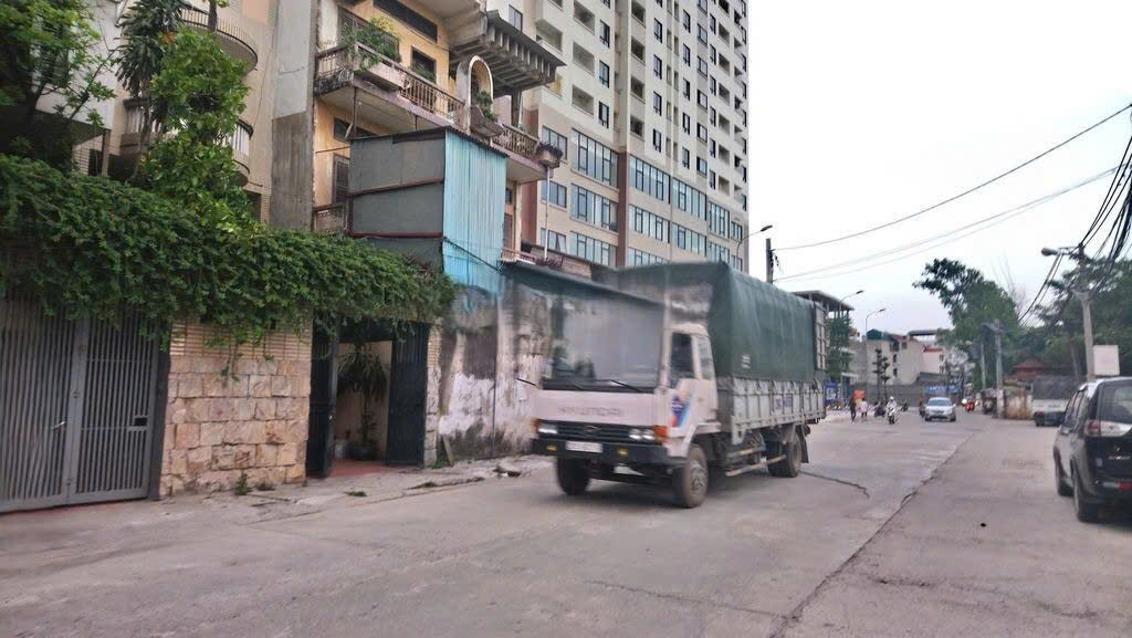 Cho thuê nhà Mặt Phố Thịnh Liệt, 4 tầng x 110m2, 8 ngủ, 25 Triệu VP, siêu thị... - Ảnh chính
